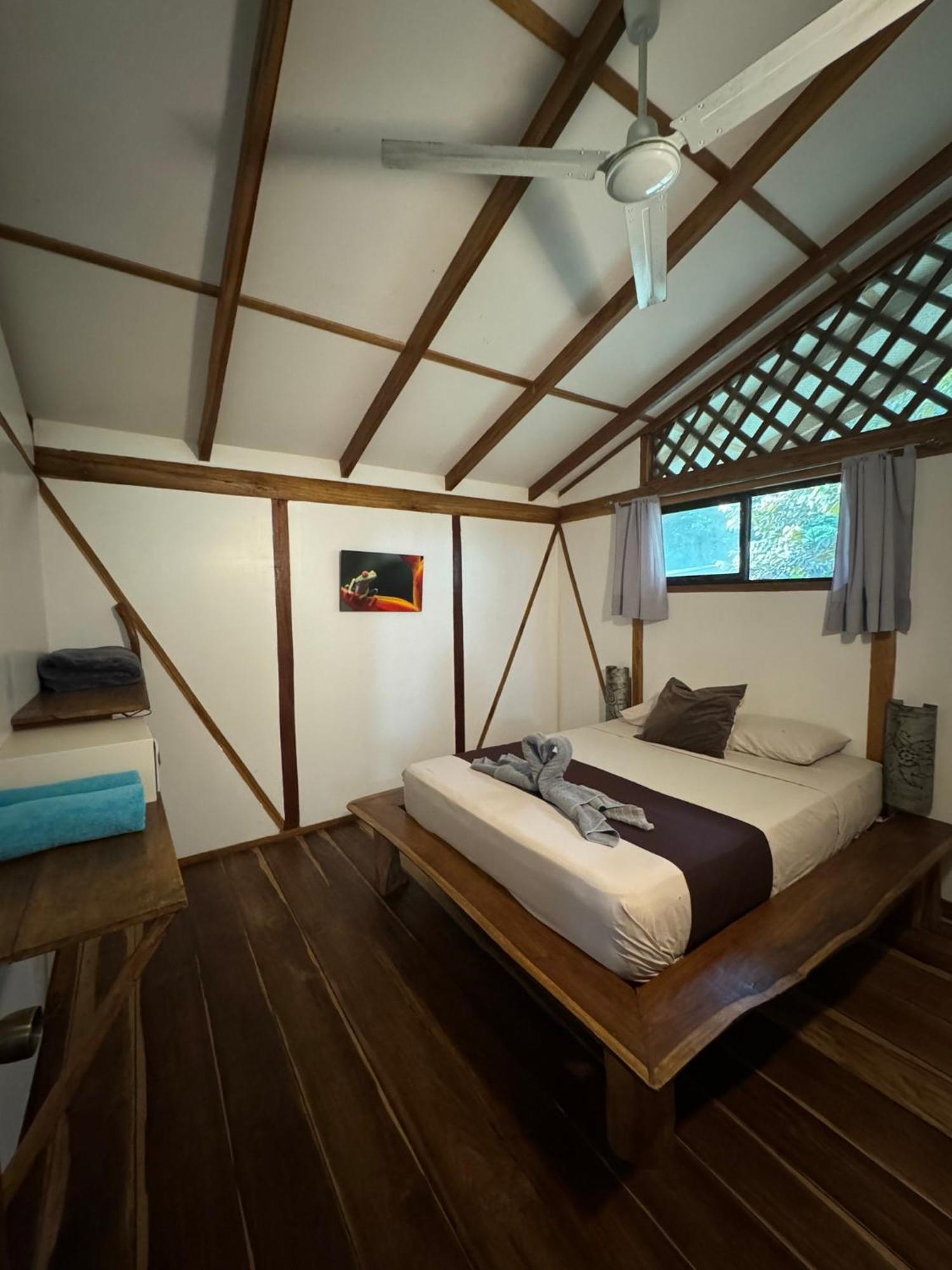 Passion Fruit Lodge Cahuita Extérieur photo