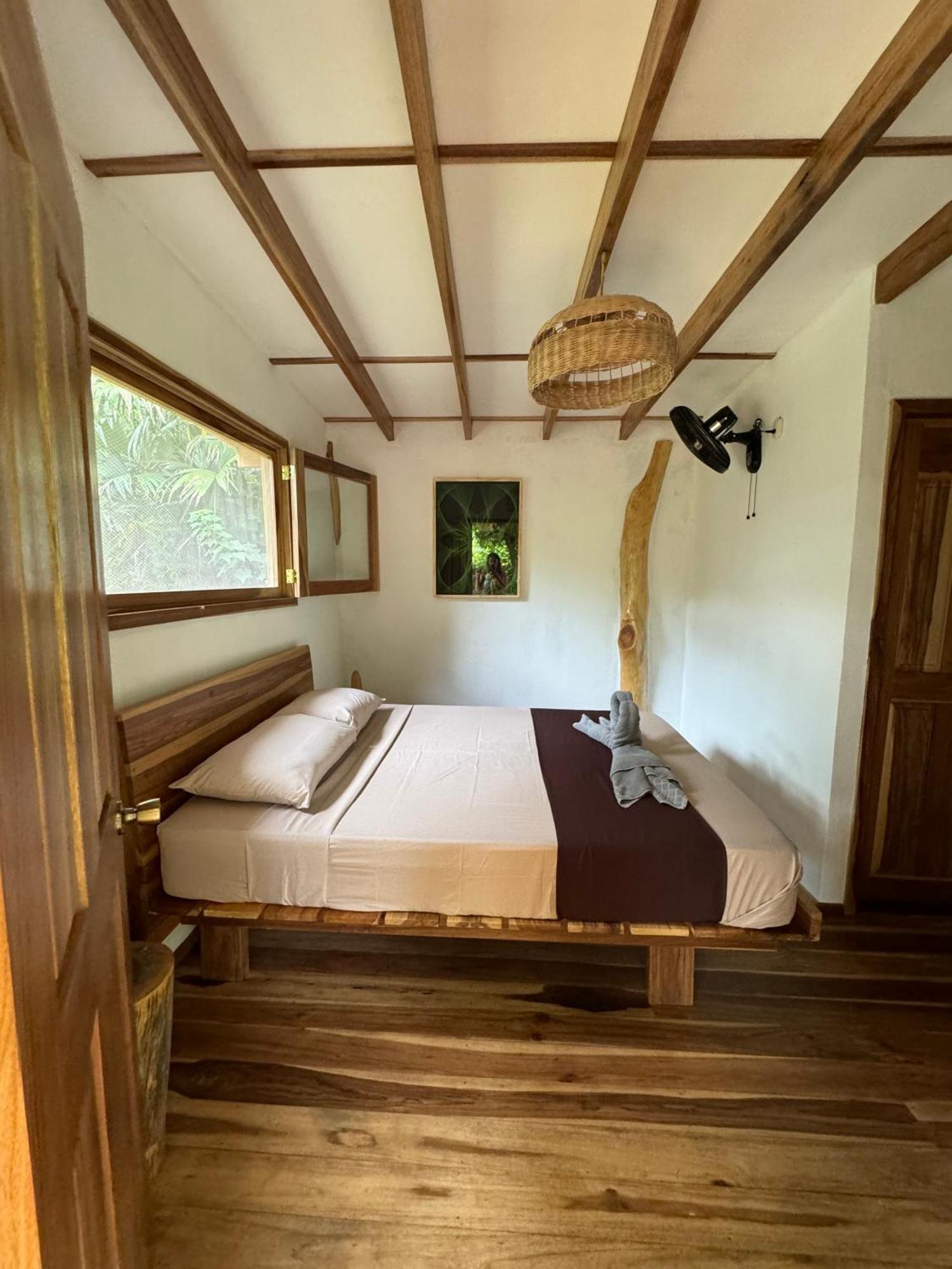 Passion Fruit Lodge Cahuita Extérieur photo