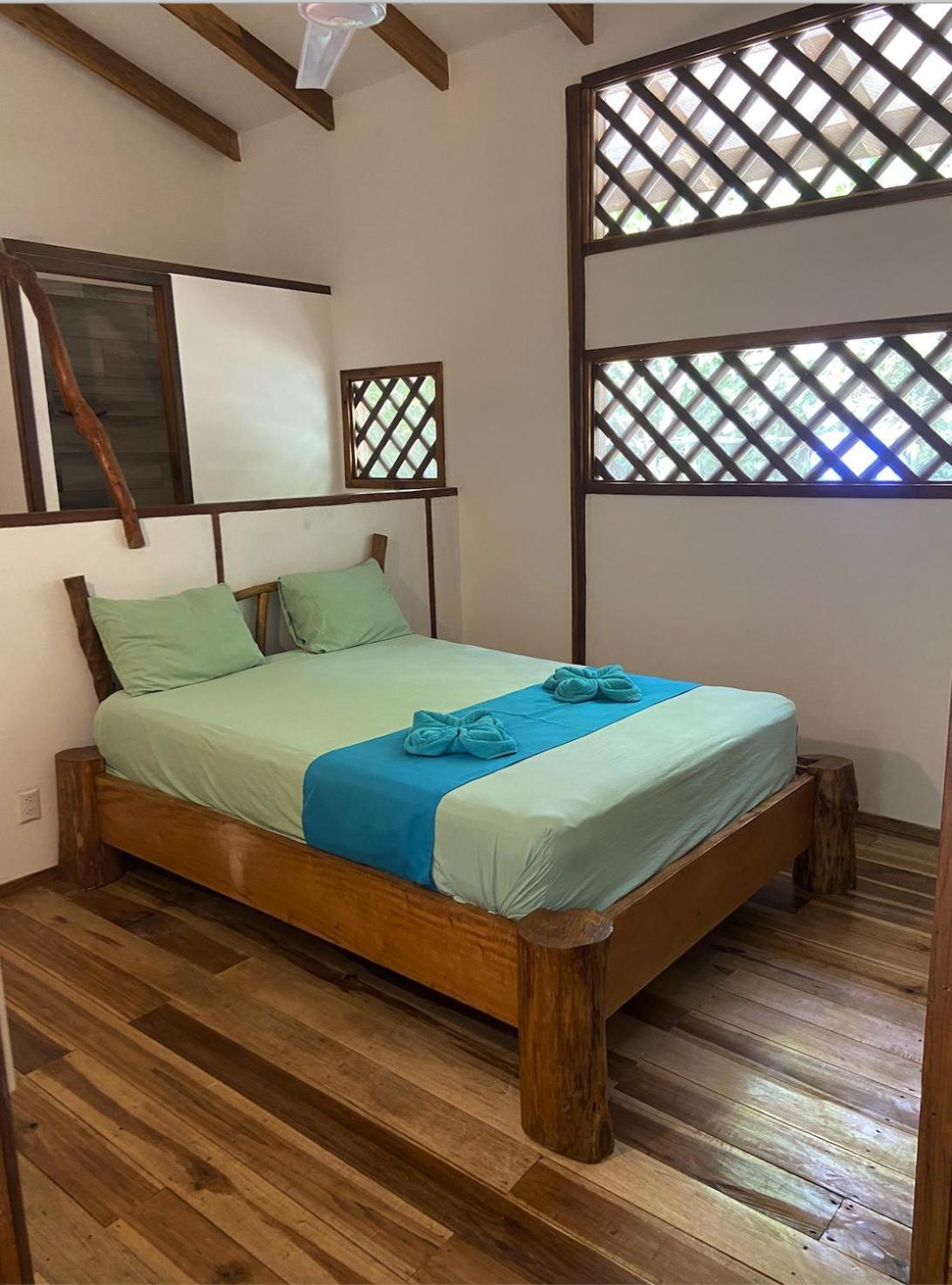 Passion Fruit Lodge Cahuita Extérieur photo